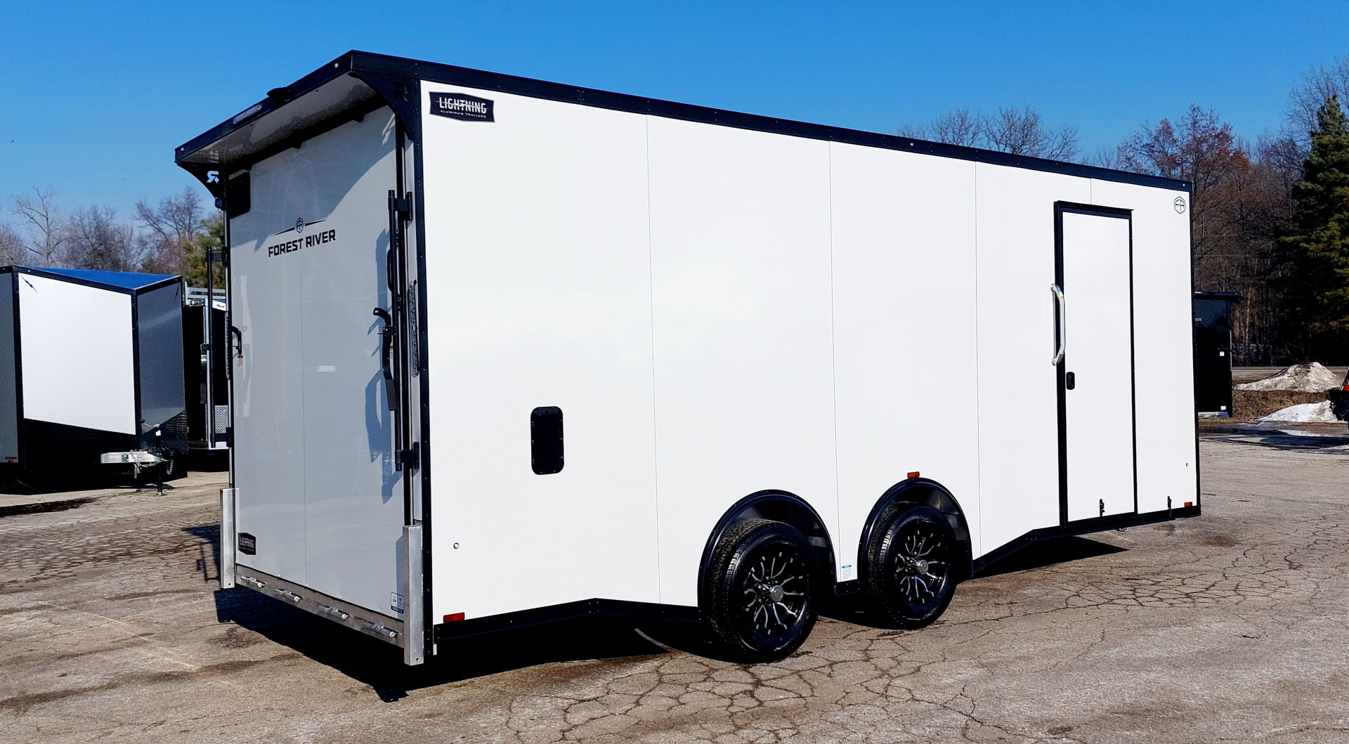 New 8 X 20 CAR HAULER ENCLOSED REMOVABALE FENDER ESCAPE DOOR 5200# AXLES ALL ALUMINUM 2026 LIGHTNING