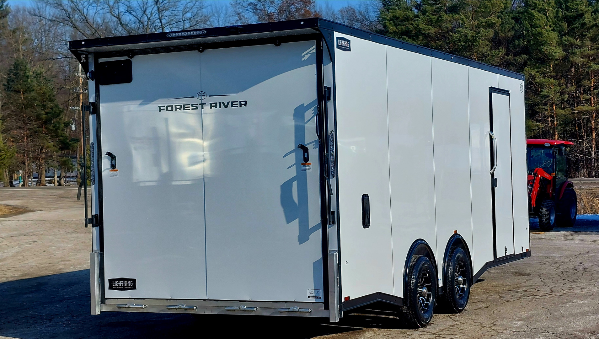 New 8 X 20 CAR HAULER ENCLOSED REMOVABALE FENDER ESCAPE DOOR 5200# AXLES ALL ALUMINUM 2026 LIGHTNING