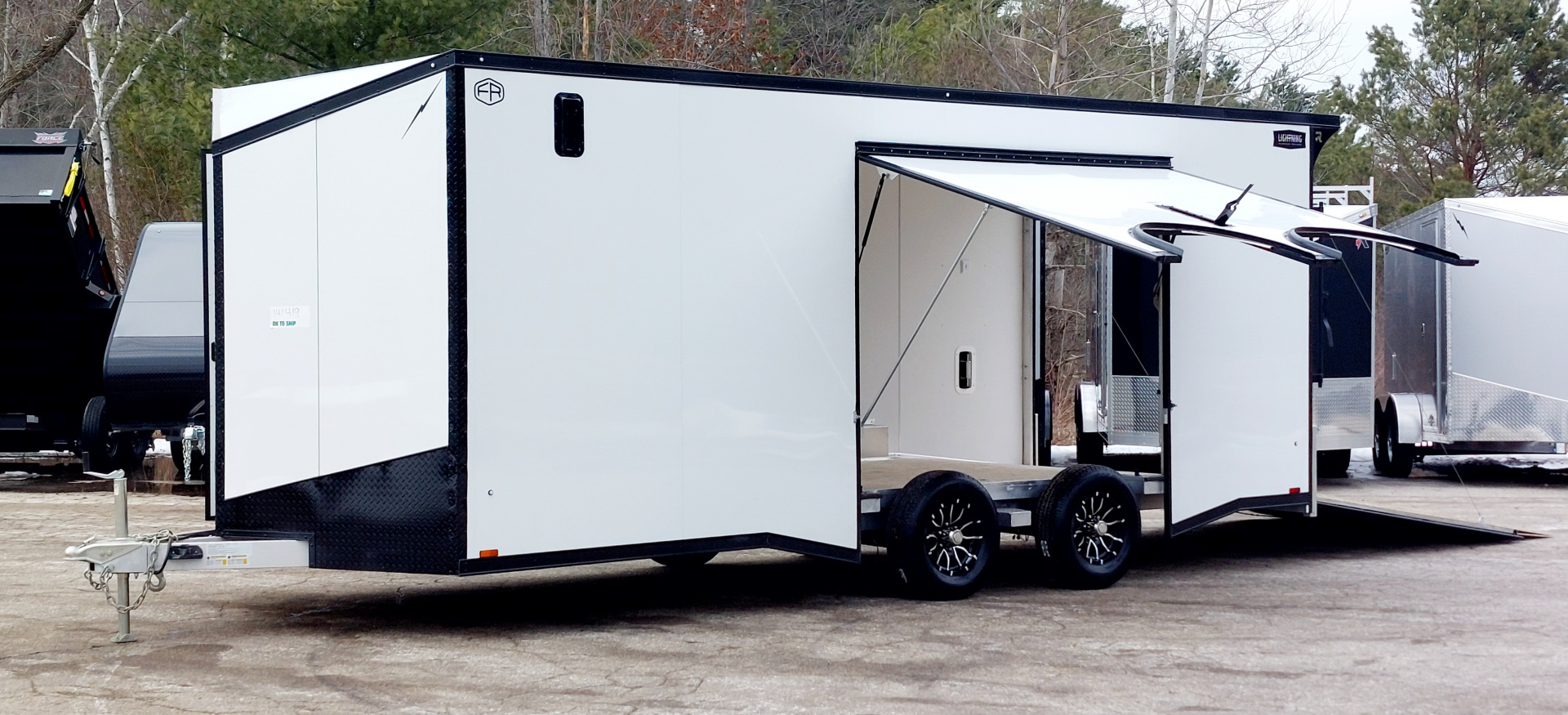 New 8 X 20 CAR HAULER ENCLOSED REMOVABALE FENDER ESCAPE DOOR 5200# AXLES ALL ALUMINUM 2026 LIGHTNING