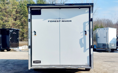 New 8 X 20 CAR HAULER ENCLOSED REMOVABALE FENDER ESCAPE DOOR 5200# AXLES ALL ALUMINUM 2026 LIGHTNING