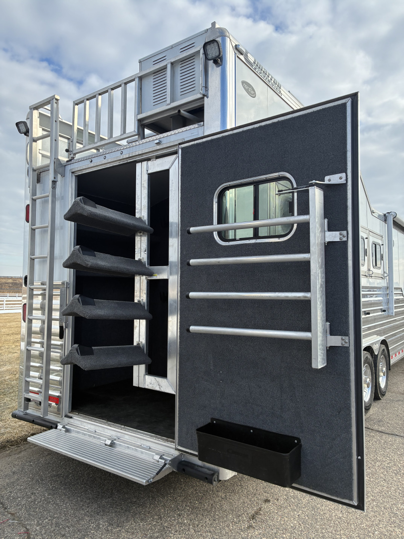 Used 2020 Cimarron Trailers 4H 16'LQ Horse Trailer