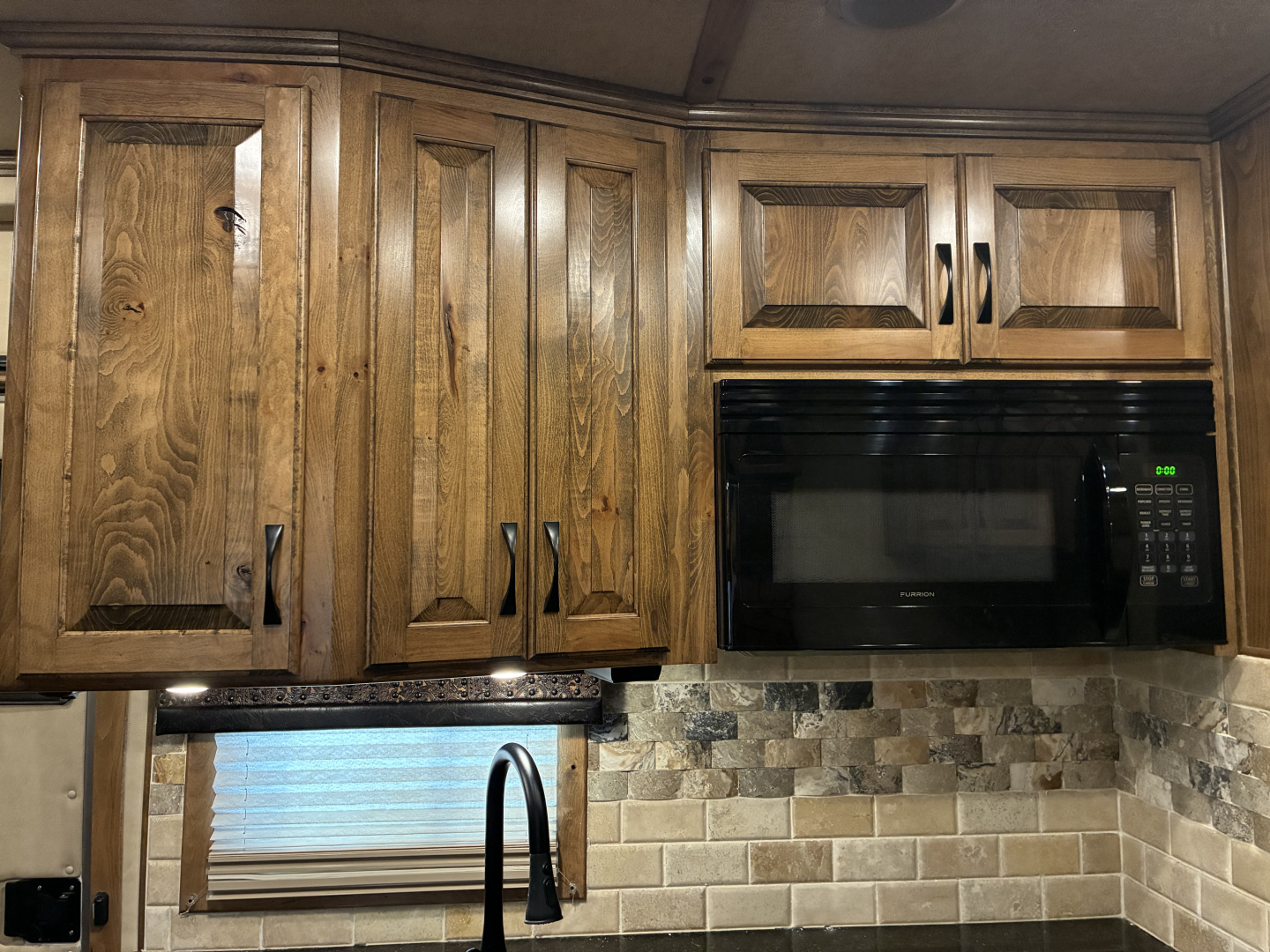 Used 2020 Cimarron Trailers 4H 16'LQ Horse Trailer