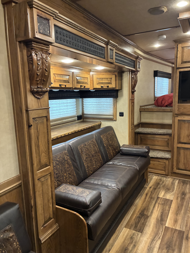 Used 2020 Cimarron Trailers 4H 16'LQ Horse Trailer