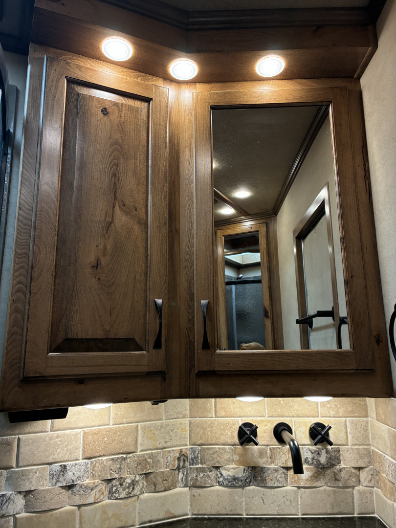 Used 2020 Cimarron Trailers 4H 16'LQ Horse Trailer