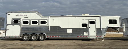 Used 2020 Cimarron Trailers 4H 16'LQ Horse Trailer