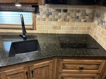 Used 2020 Cimarron Trailers 4H 16'LQ Horse Trailer