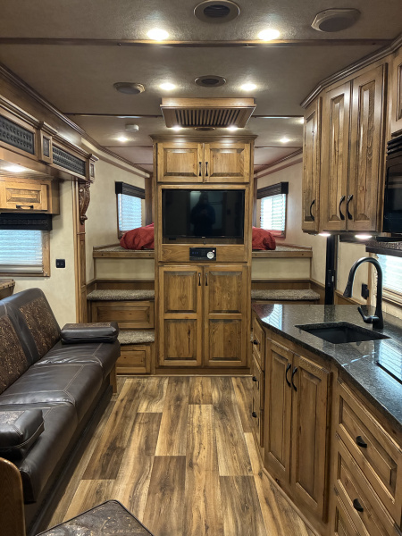 Used 2020 Cimarron Trailers 4H 16'LQ Horse Trailer