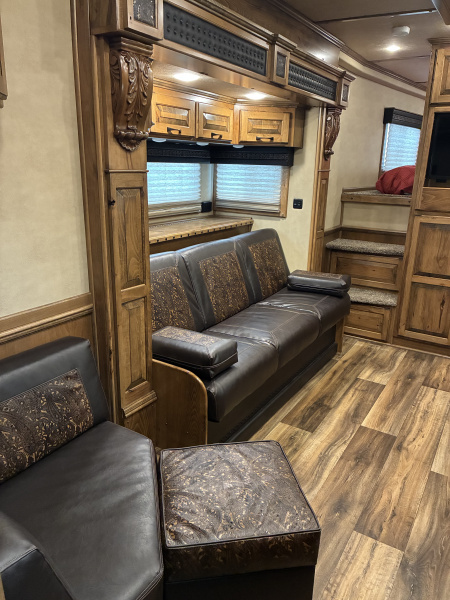 Used 2020 Cimarron Trailers 4H 16'LQ Horse Trailer