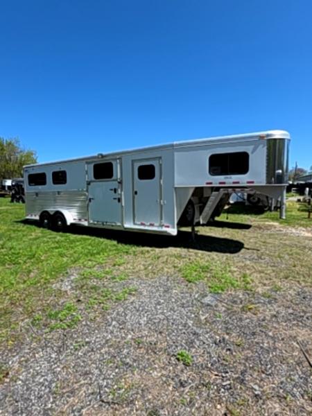 Used 2012 Cimarron Trailers Cox Signature series 2plus1 extended Horse Trailer