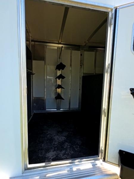 Used 2012 Cimarron Trailers Cox Signature series 2plus1 extended Horse Trailer