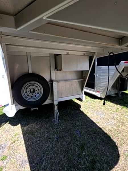 Used 2012 Cimarron Trailers Cox Signature series 2plus1 extended Horse Trailer