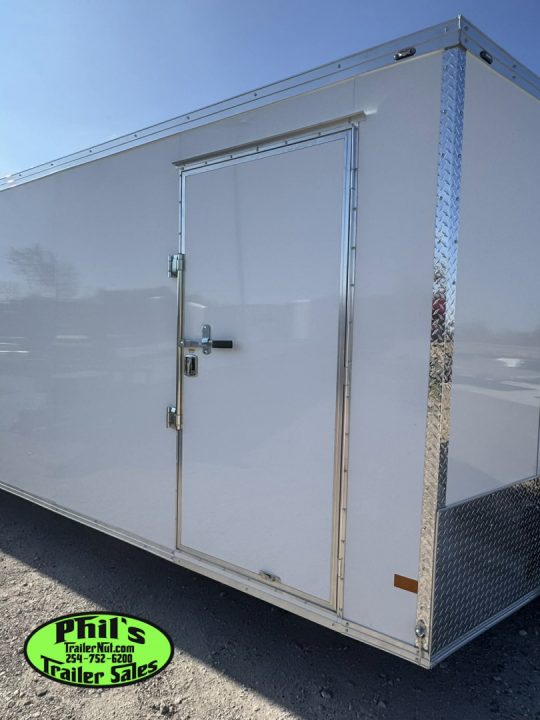 New 2026 Haulmark 8.5X28 TRANSPORT ENCLOSED TRAILER CAR HAULER SCREWLESS .080 EXTERIOR Cargo / Enclosed Trailer