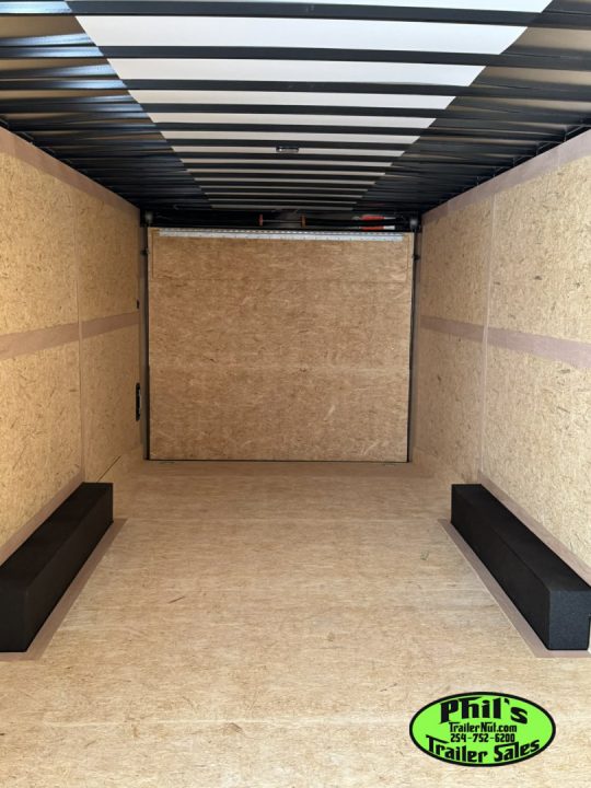New 2026 Haulmark 8.5X28 TRANSPORT ENCLOSED TRAILER CAR HAULER SCREWLESS .080 EXTERIOR Cargo / Enclosed Trailer