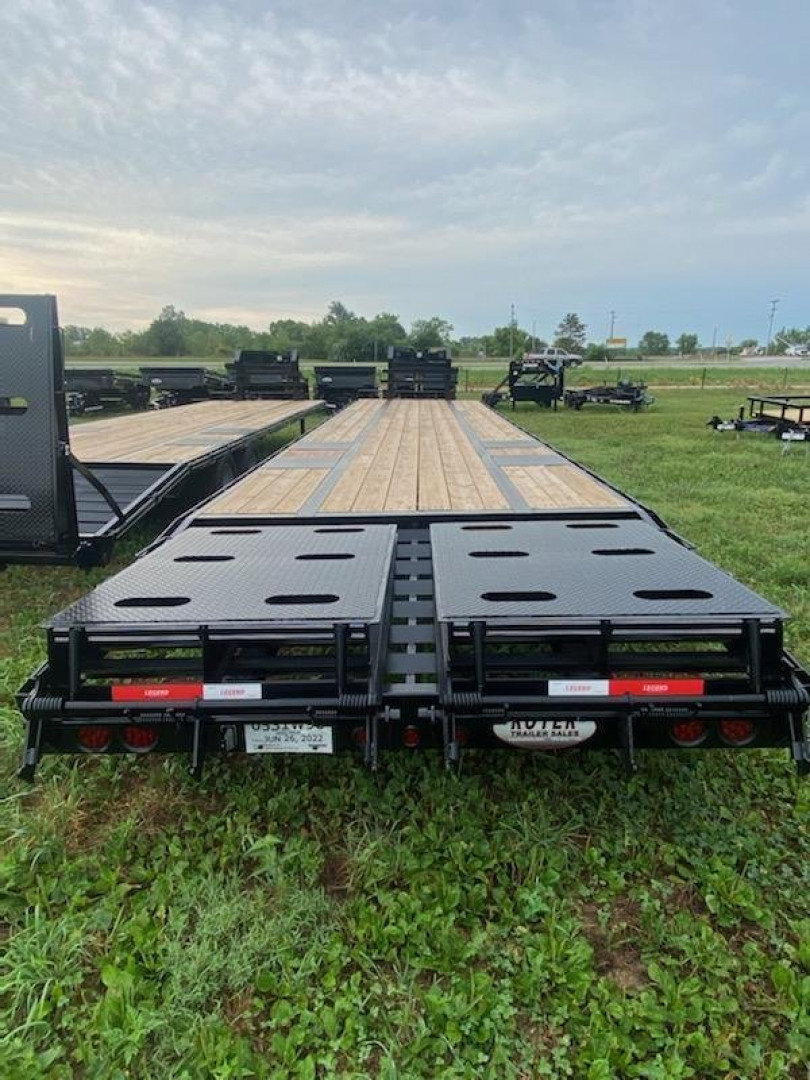 New 2026 Legend Trailers 32' GOOSENECK TA DUALS Deckover Trailer