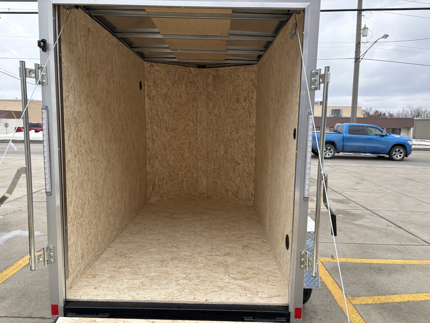 New 2026 IMPACT TRAILERS 5X8 QUAKE RAMP DOOR SILVER Cargo / Enclosed Trailer