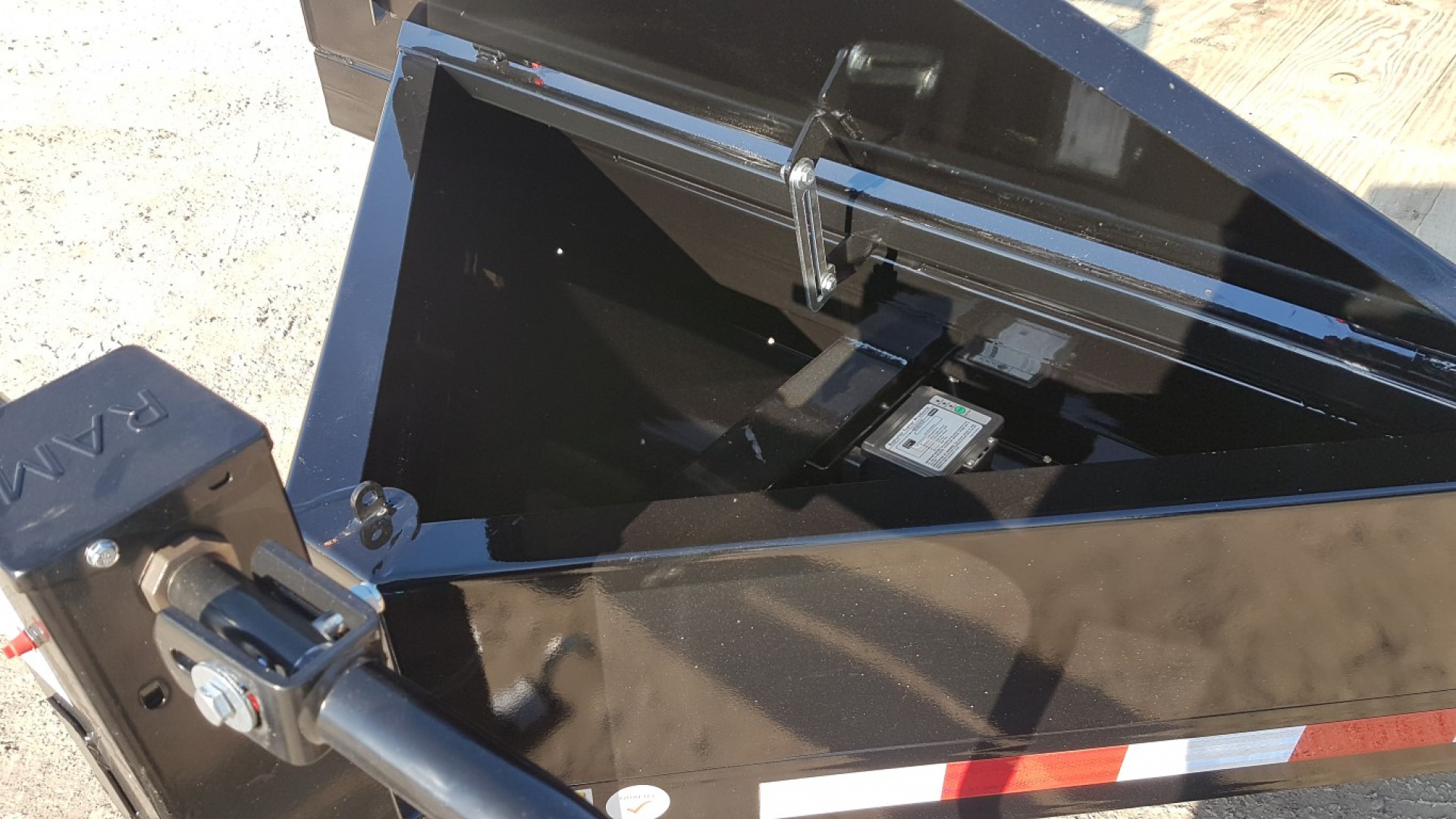 New 2026 MIDSOTA 16+6 Tilt Bed Equipment Trailer 17.6 K