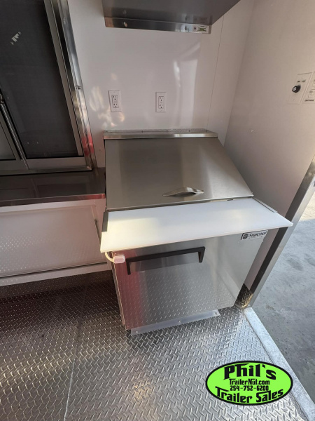 New 2026 8.5X16 Concession VENT-A-HOOD, 36'' GRIDDLE, DOUBLE FRYERS, REFRIGERATOR & MORE!