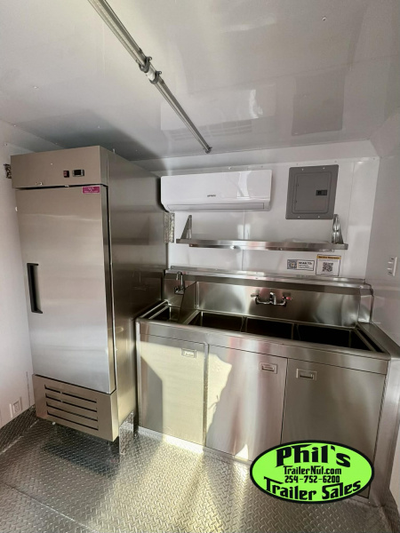 New 2026 8.5X16 Concession VENT-A-HOOD, 36'' GRIDDLE, DOUBLE FRYERS, REFRIGERATOR & MORE!