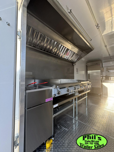 New 2026 8.5X16 Concession VENT-A-HOOD, 36'' GRIDDLE, DOUBLE FRYERS, REFRIGERATOR & MORE!