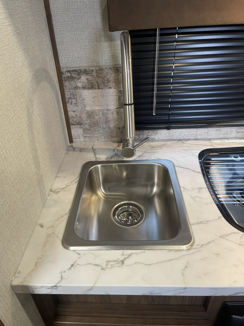 New 2026 Bison Trailers SV8209B-ALL ALUMINUM Horse Trailer