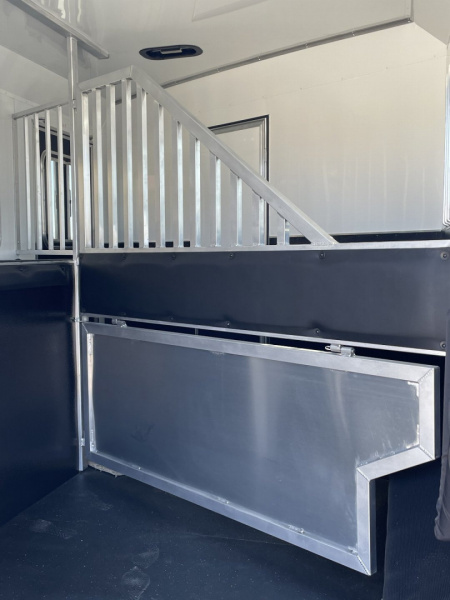 New 2026 Bison Trailers SV8209B-ALL ALUMINUM Horse Trailer