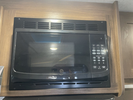 New 2026 Bison Trailers SV8209B-ALL ALUMINUM Horse Trailer