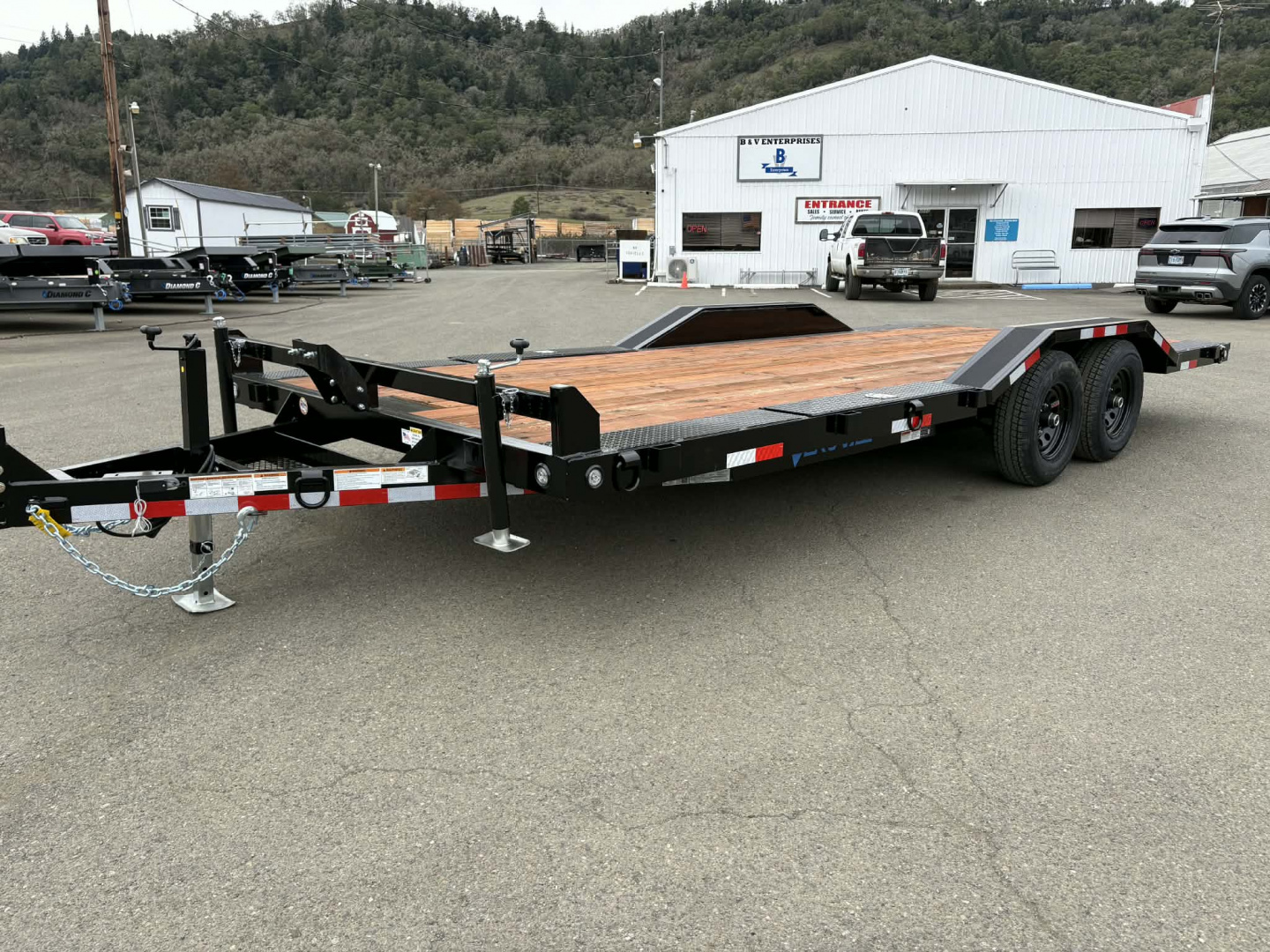 New CAR HAULER 2026 VERSATILE HD720 7X20 ROCK CRAWLER DRIVE OVER FENDERS 10,000 GVWR TRAILER BLACK