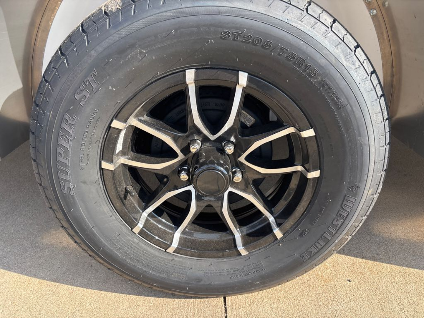 New 2026 United Trailers UJ-714TA35-8.5 Cargo / Enclosed Trailer