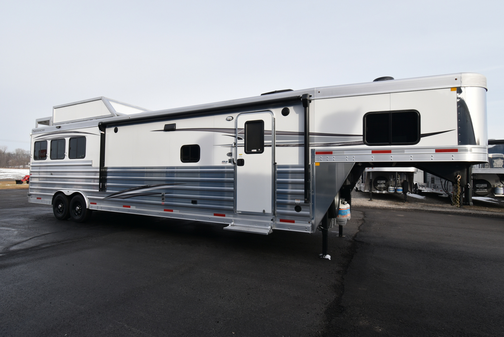 New 2026 Merhow Trailers Summit 8316 Horse Trailer