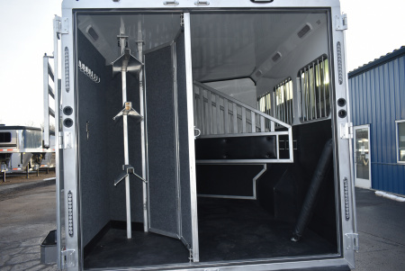 New 2026 Merhow Trailers Summit 8316 Horse Trailer