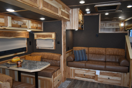 New 2026 Merhow Trailers Summit 8316 Horse Trailer