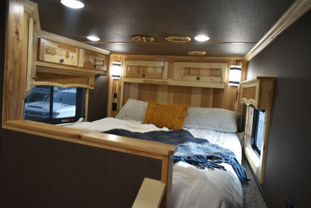 New 2026 Merhow Trailers Summit 8316 Horse Trailer