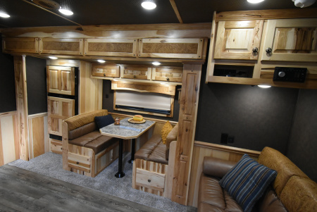 New 2026 Merhow Trailers Summit 8316 Horse Trailer