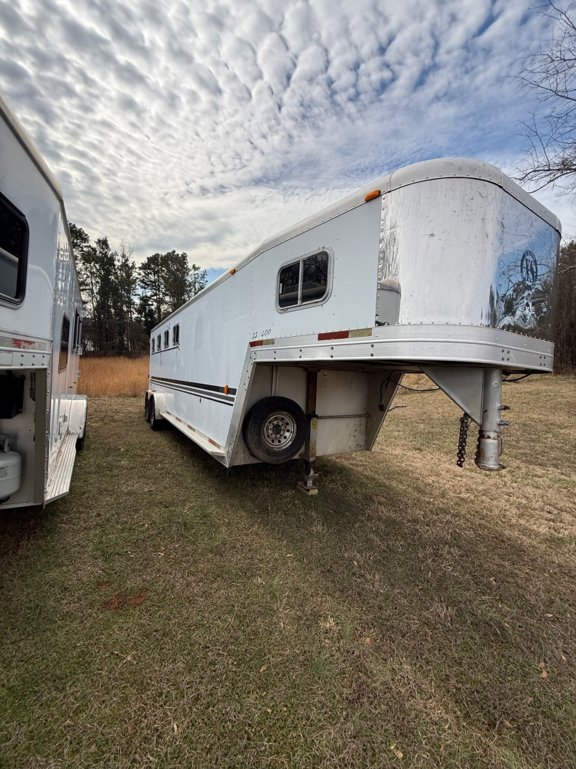Consignment 2000 Exiss Trailers SS400 4 Horse Slant Gooseneck Horse Trailer