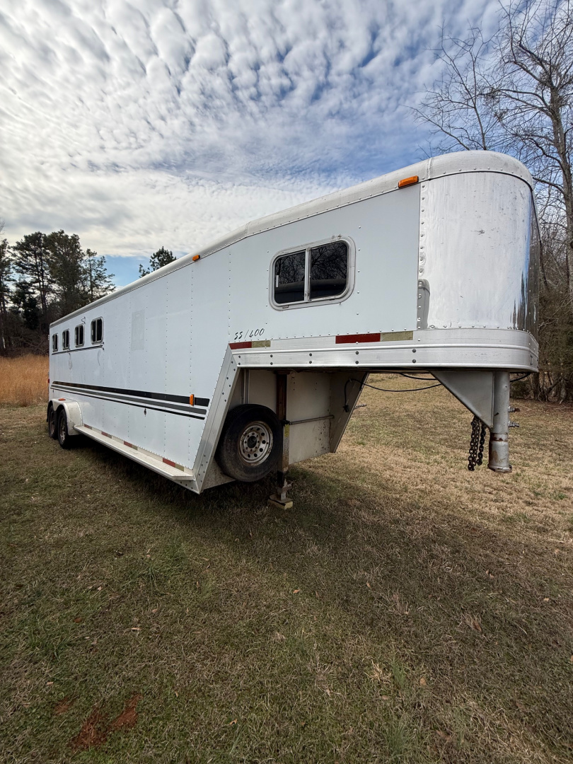 Consignment 2000 Exiss Trailers SS400 4 Horse Slant Gooseneck Horse Trailer
