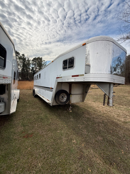 Consignment 2000 Exiss Trailers SS400 4 Horse Slant Gooseneck Horse Trailer