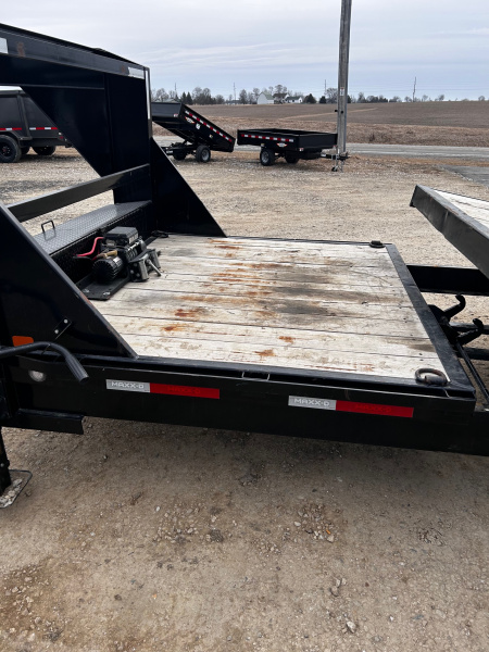 Used 2023 MAXXD G8X 83X22 Gooseneck/Shocker Hitch/Winch 17500 LB GVWR GRAVITY TILT Equipment Trailer