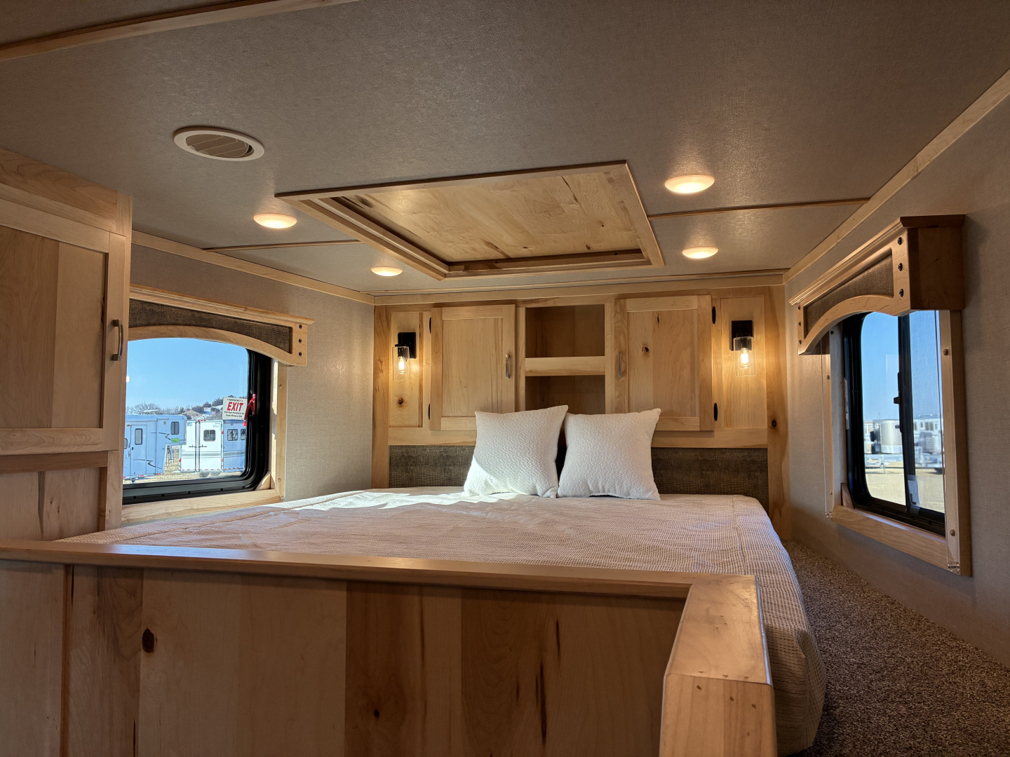 New 2026 Lakota 14' LE 13"LQ Stock/Stock Combo Trailer