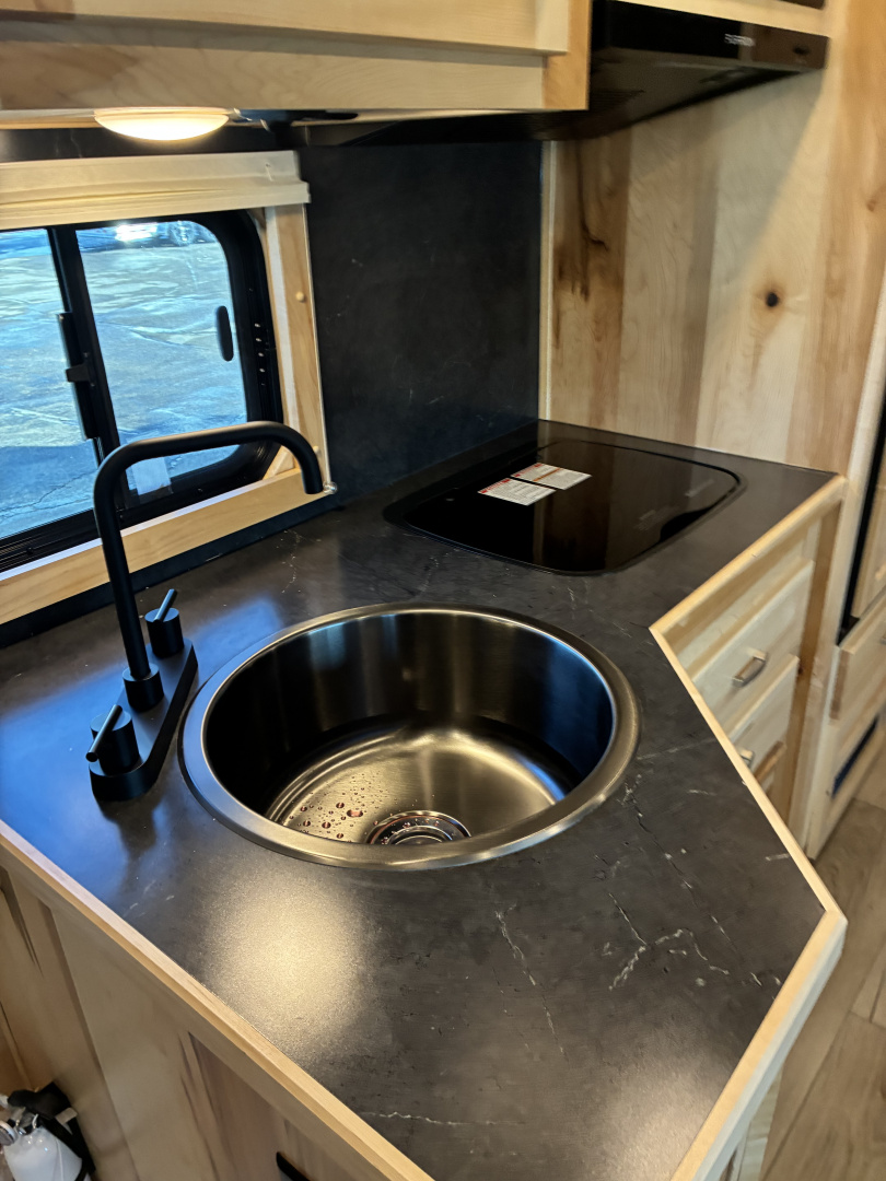 New 2026 Lakota 14' LE 13"LQ Stock/Stock Combo Trailer