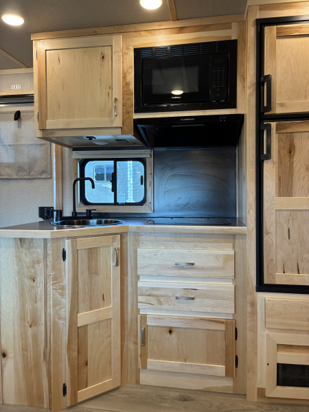 New 2026 Lakota 14' LE 13"LQ Stock/Stock Combo Trailer