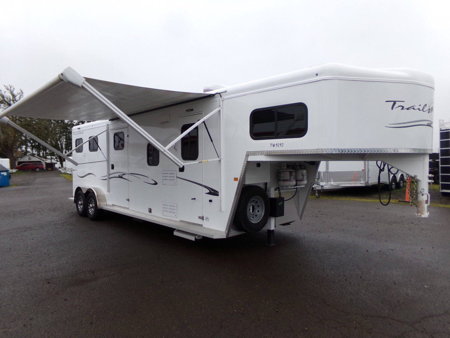 Used 2023 Trails West Classic 10x10 Side Tack Horse Trailer