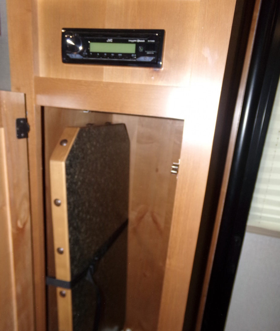 Used 2023 Trails West Classic 10x10 Side Tack Horse Trailer