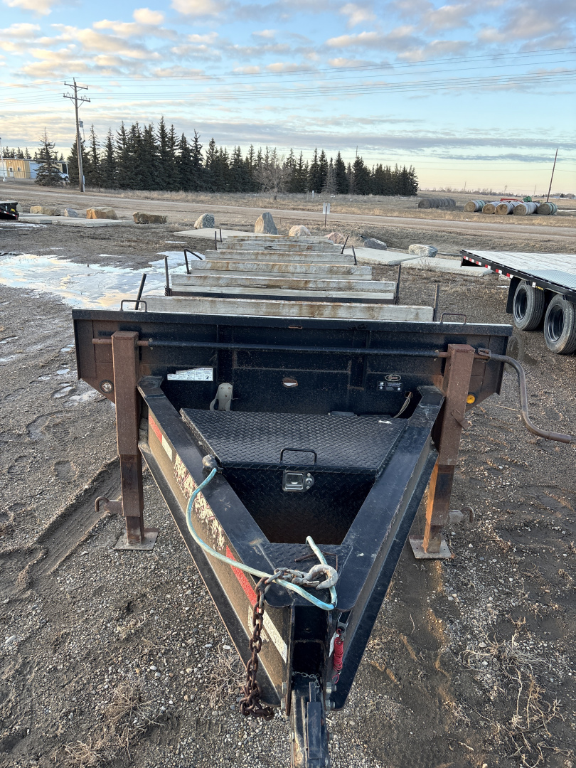 Used 2019 MAXX-D 32' Flatbed Trailer