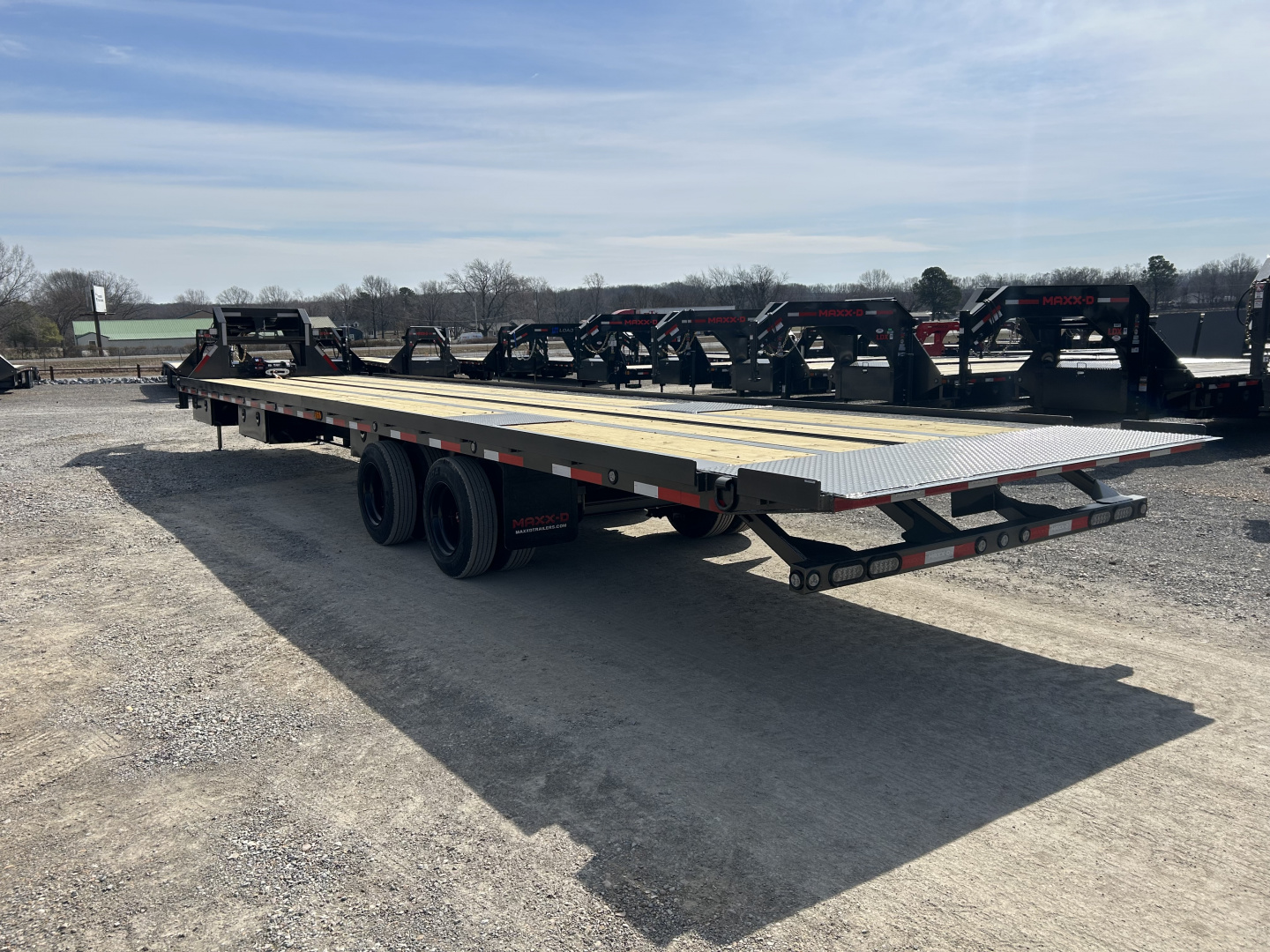New 2026 MAXXD 102"X40' 30K Full Tilt Container Gooseneck Trailer