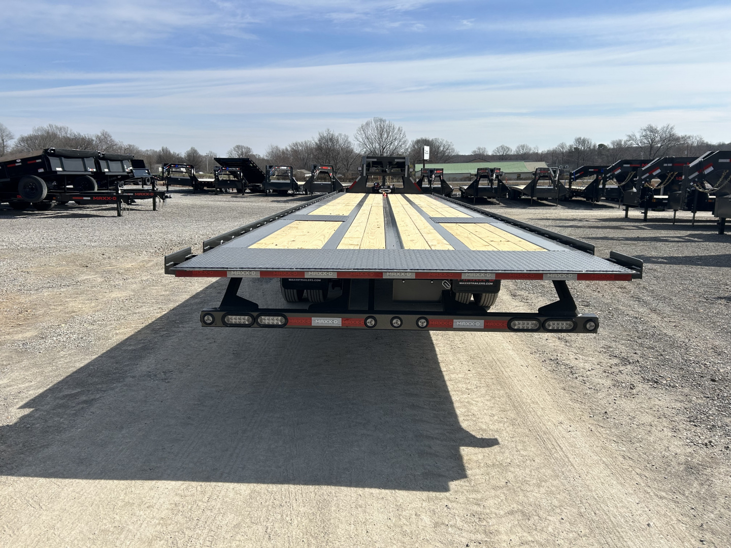 New 2026 MAXXD 102"X40' 30K Full Tilt Container Gooseneck Trailer