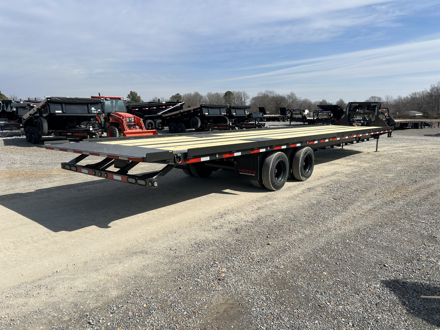 New 2026 MAXXD 102"X40' 30K Full Tilt Container Gooseneck Trailer