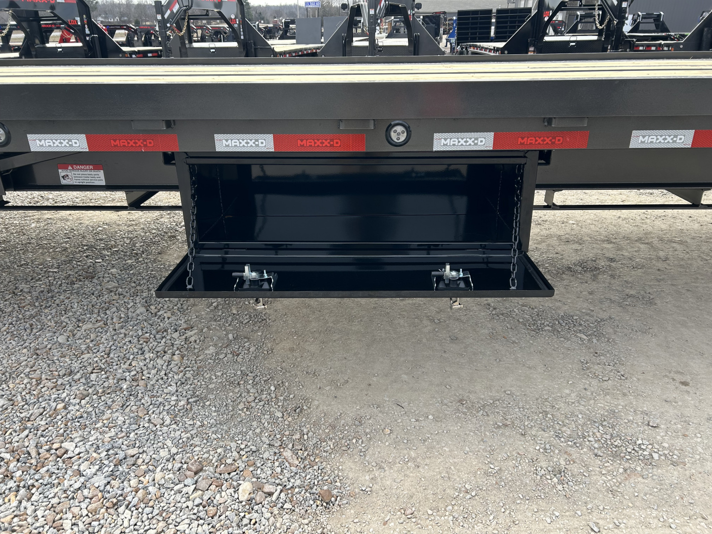 New 2026 MAXXD 102"X40' 30K Full Tilt Container Gooseneck Trailer