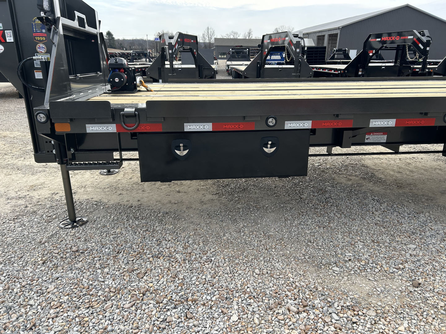 New 2026 MAXXD 102"X40' 30K Full Tilt Container Gooseneck Trailer