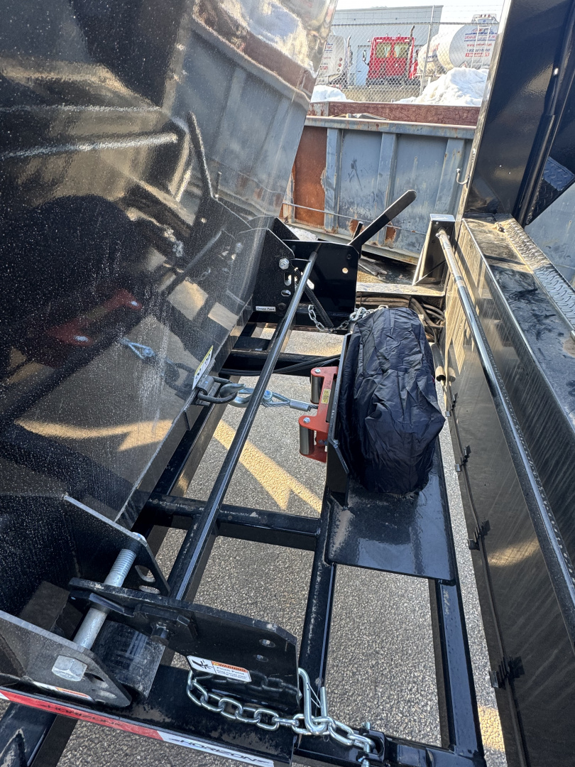 New 2026 Horizon Trailers RDZ14 GOOSENECK ROLL-OFF Dump Trailer & 2 TUBS