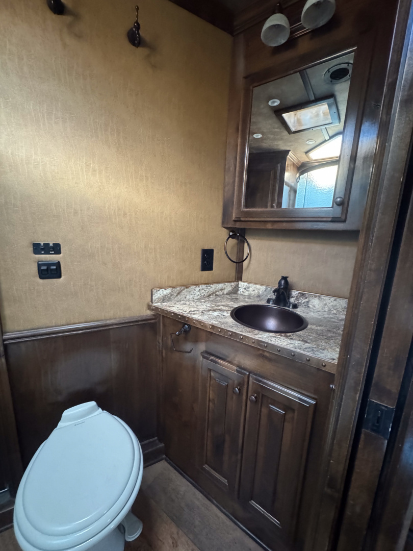 Used 2017 Cimarron Trailers Northstar 4H Living Qtr Horse Trailer